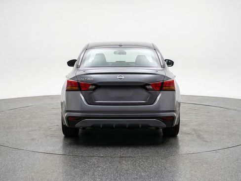 Used 2025 Nissan Altima 2.5 SV FWD image 7