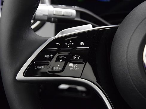 New 2026 Mercedes-Benz EQS 550 4MATIC SUV image 24