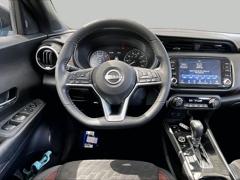 Certified 2023 Nissan Kicks SR FWD image 6