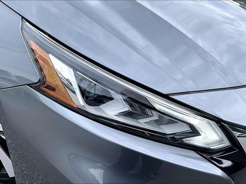 Used 2019 Nissan Altima 2.5 SL FWD image 32