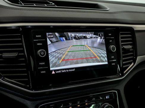 Certified 2023 Volkswagen Atlas Cross Sport SEL image 19