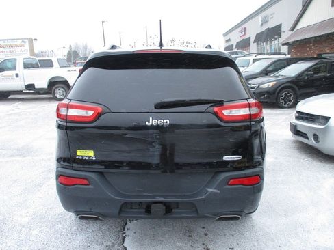 Used 2017 Jeep Cherokee Latitude w/ Trailer Tow Group image 4