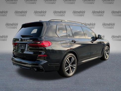 Used 2022 BMW X7 xDrive40i w/ M Sport Package AWD/4WD image 7