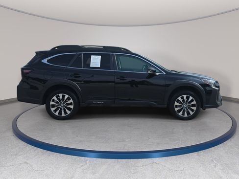 Used 2025 Subaru Outback Limited AWD/4WD image 4