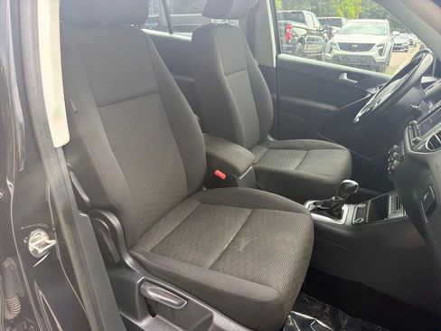 Used 2017 Volkswagen Tiguan S AWD/4WD image 17