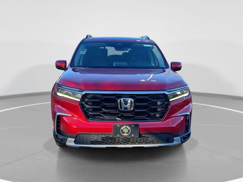 Used 2024 Honda Pilot Touring image 2