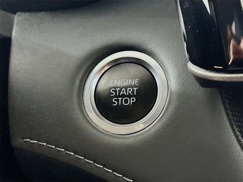 Used 2024 Toyota Highlander LE image 27