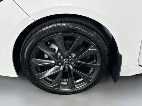 Used 2025 Toyota Corolla SE image 28