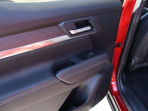 New 2026 GMC Terrain Denali w/ LPO, Black Badging Package AWD/4WD image 11