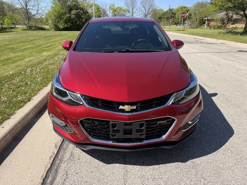 Used 2018 Chevrolet Cruze LT w/ Convenience Package FWD image 8