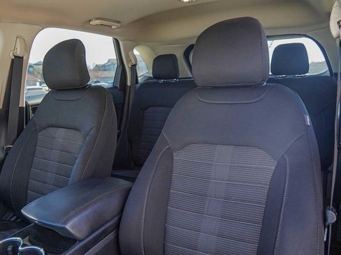 Used 2017 Ford Edge SEL image 11