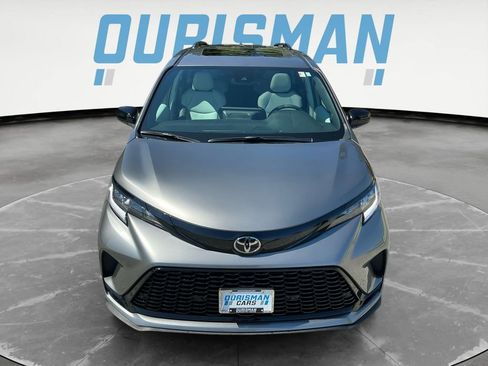 New 2026 Toyota Sienna XSE image 9