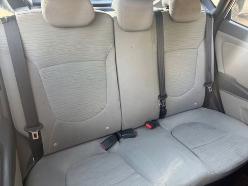 Used 2016 Hyundai Accent SE FWD image 18