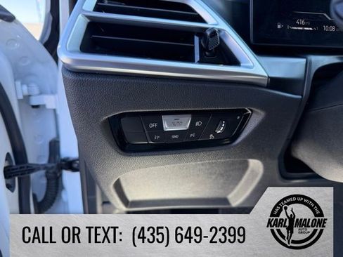 Used 2025 BMW 330i xDrive Sedan image 17