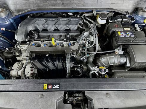 Used 2024 Hyundai Venue Limited image 38