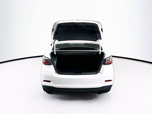 Used 2017 Toyota Yaris iA image 26