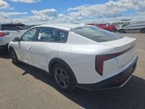 Used 2025 Kia K4 FWD image 12
