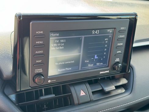 Used 2021 Toyota RAV4 LE image 29