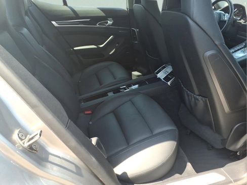 Used 2012 Porsche Panamera RWD image 30