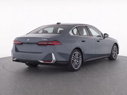 Certified 2024 BMW 530i xDrive w/ Premium Package AWD/4WD image 31