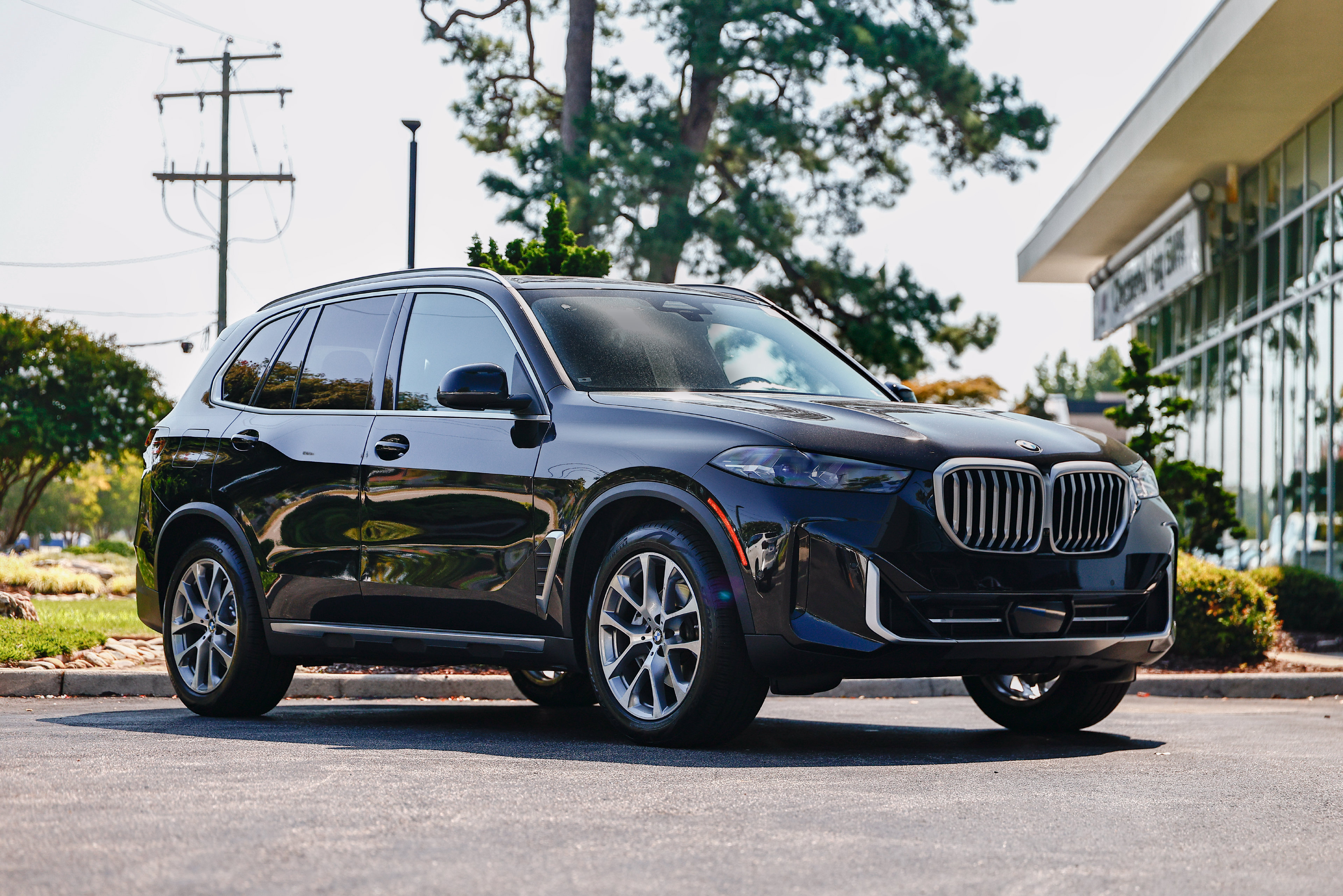 Used 2024 BMW X5 xDrive40i w/ Parking Assistance Package AWD/4WD image 1