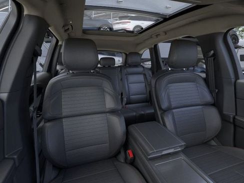 New 2026 Lincoln Nautilus Reserve image 32