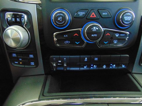 Used 2018 RAM 1500 Sport image 17