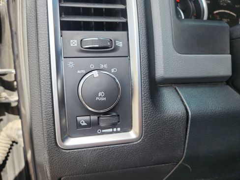 Used 2016 RAM 2500 Big Horn w/ Black Appearance Group image 31