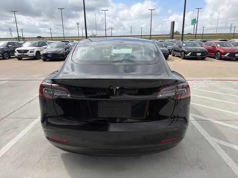 Used 2019 Tesla Model 3 Standard Range Plus image 6