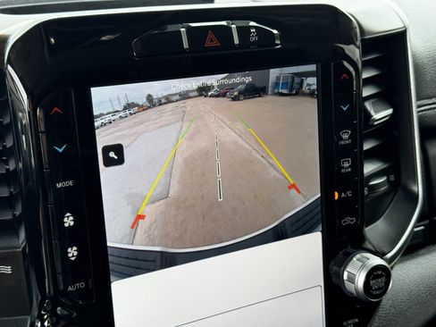 Used 2024 RAM 2500 Laramie image 19