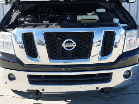Used 2018 Nissan NV 3500 SL image 7