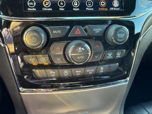 Certified 2021 Jeep Grand Cherokee Limited image 18