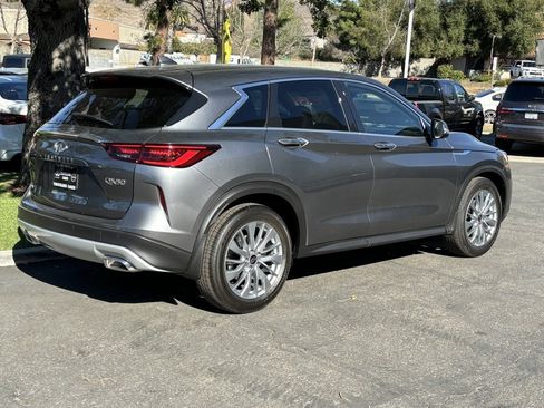 New 2025 INFINITI QX50 Pure image 3