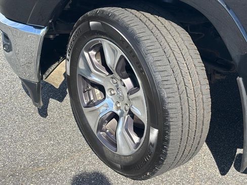 Used 2019 RAM 1500 Laramie image 27