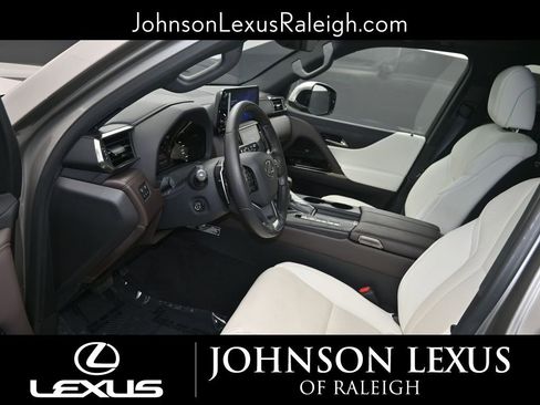 Used 2023 Lexus LX 600 4WD w/ Accessory Package (Z1) image 10