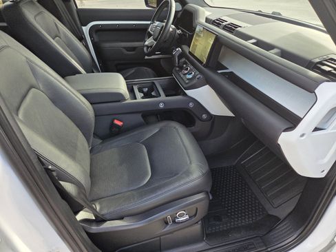 Certified 2024 Land Rover Defender 130 S image 3
