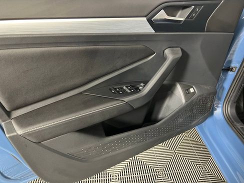 Used 2025 Volkswagen Jetta S image 23