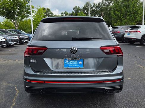 Certified 2023 Volkswagen Tiguan SE R-Line FWD image 3