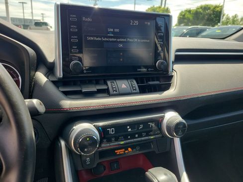 Used 2020 Toyota RAV4 TRD Off-Road AWD/4WD image 27