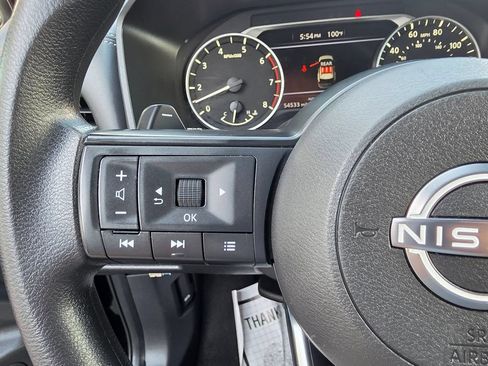 Used 2024 Nissan Rogue SV AWD/4WD image 16