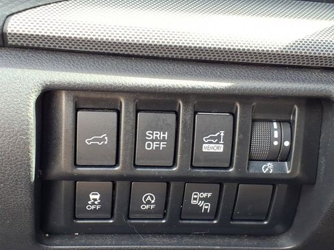 Used 2021 Subaru Forester Limited AWD/4WD image 14