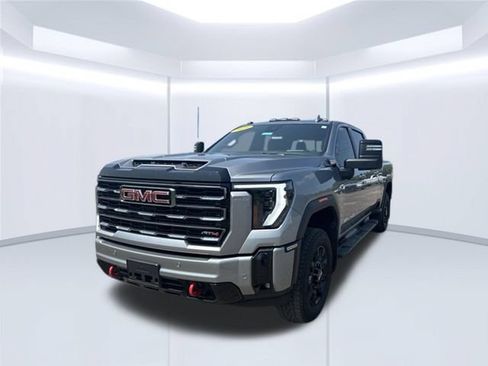 Used 2025 GMC Sierra 2500 AT4 w/ Technology Package AWD/4WD image 5