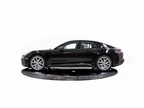 New 2026 Porsche Panamera image 2