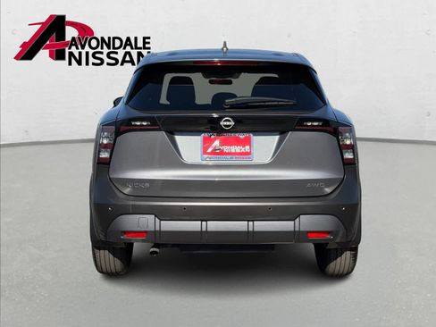 Certified 2025 Nissan Kicks SV image 5