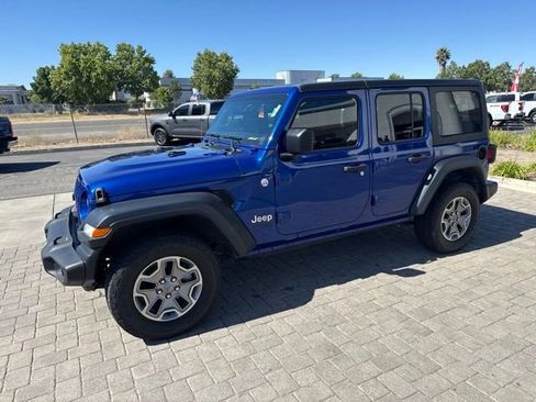 Used 2018 Jeep Wrangler Unlimited Sport S AWD/4WD image 4