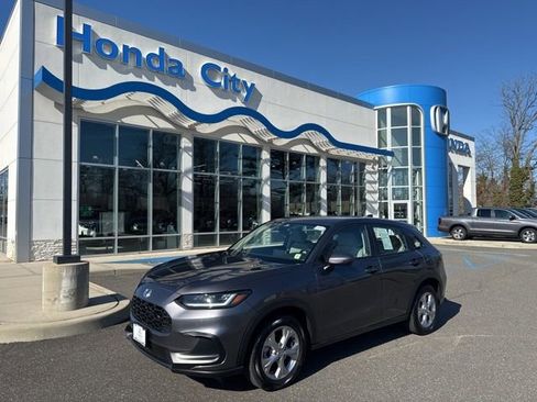 Used 2023 Honda HR-V LX image 2