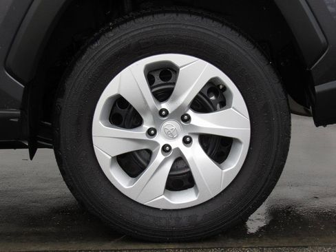 Certified 2024 Toyota RAV4 LE image 32