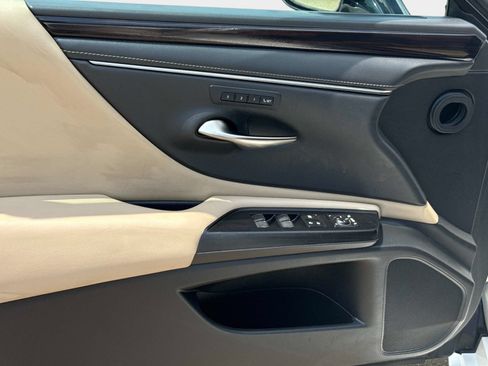 Used 2021 Lexus ES 300h w/ Premium Package FWD image 15