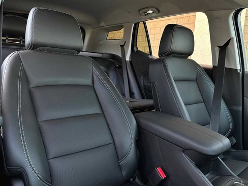 Used 2023 GMC Terrain SLT w/ Elevation Edition image 20