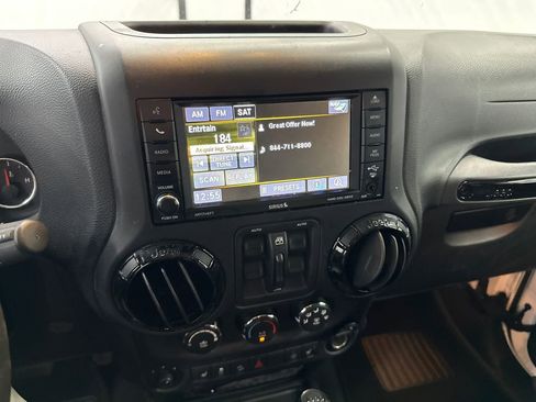 Used 2014 Jeep Wrangler Unlimited Sahara AWD/4WD image 24